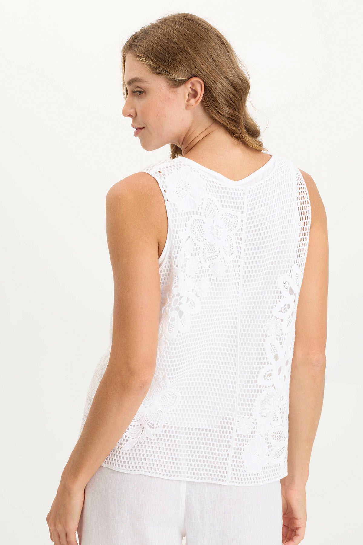 Chariss Boho Crochet V-Neck Tank White - XCVI
