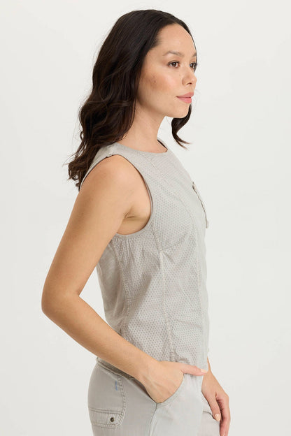 Landis Tank Top with a Pocket in Perforated Poplin Whitecap Pigment - XCVI