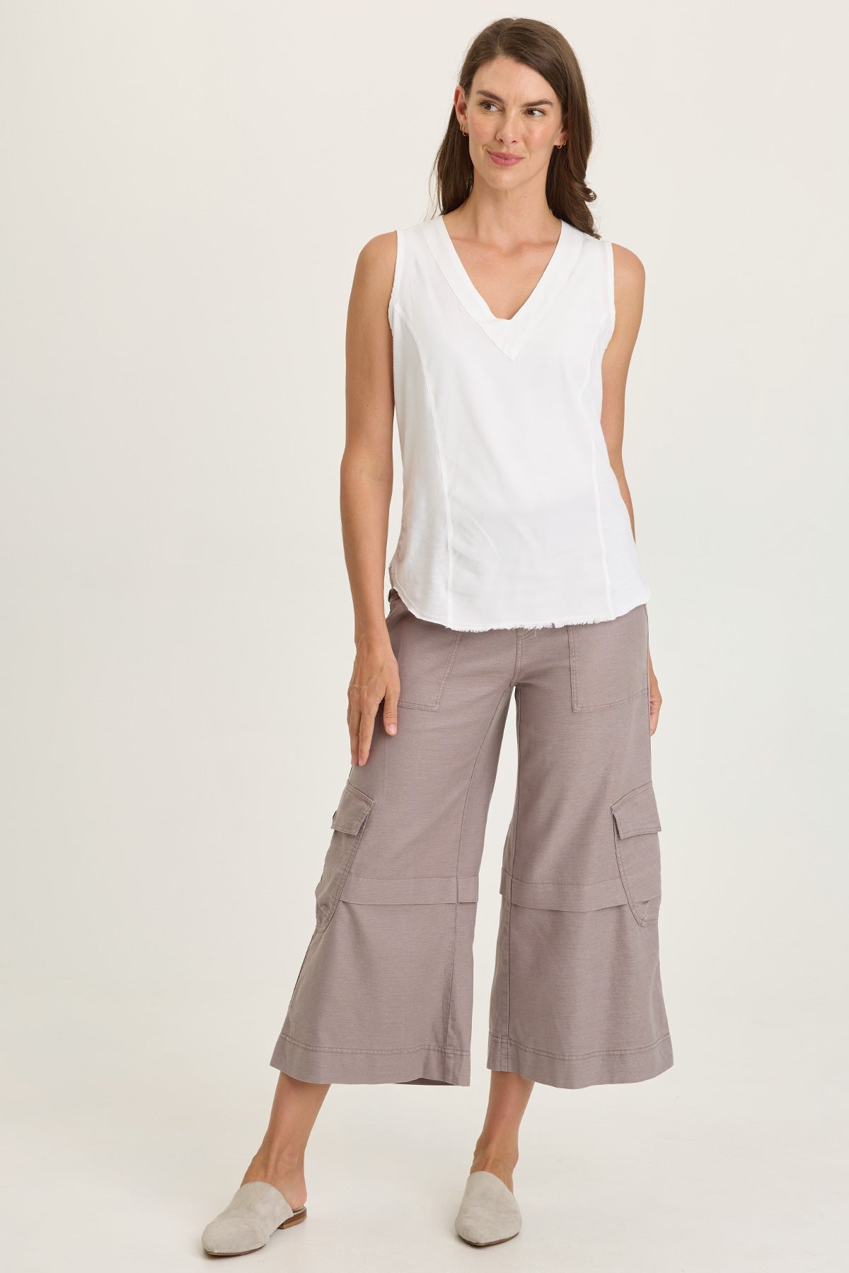 Wearables Nila Twill-Front Jersey-Back V-Neck Tank White - XCVI