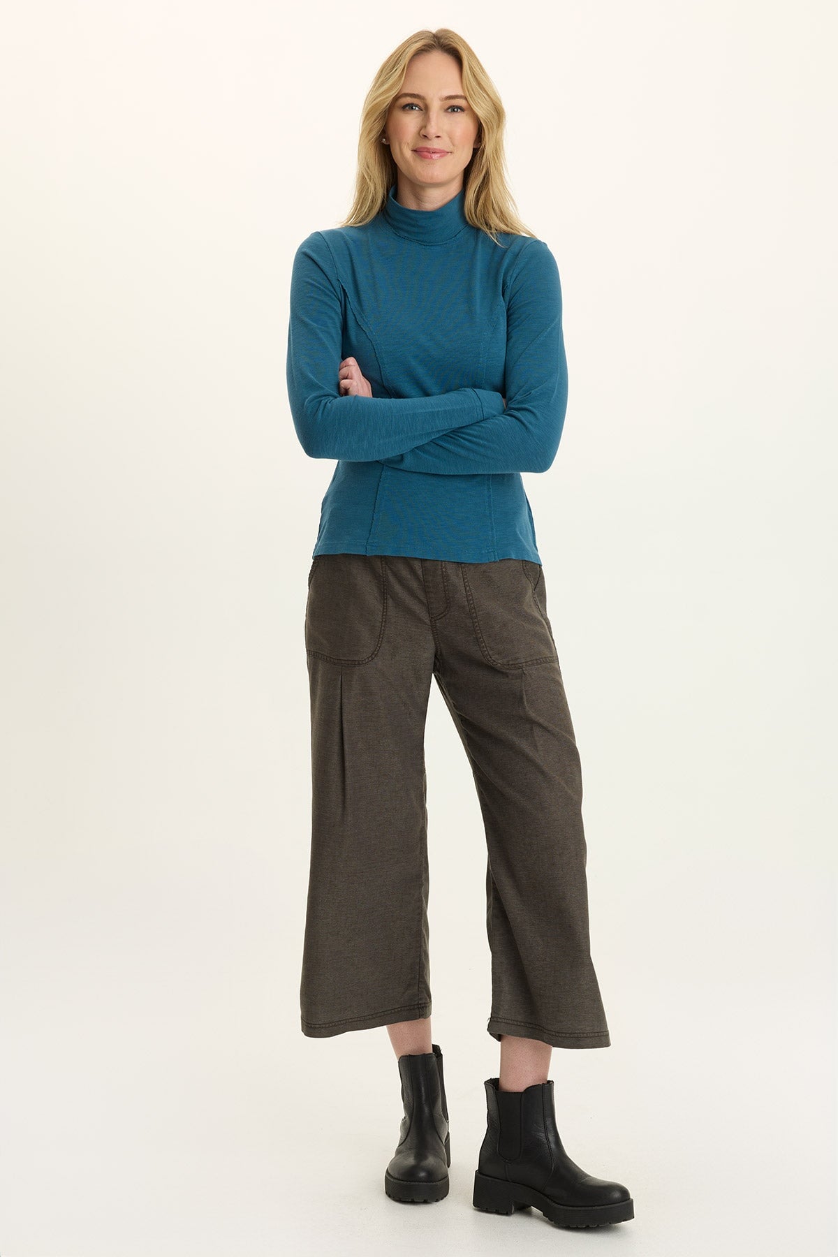 Wearables Kari Jersey Mock-Neck Long-Sleeve Top Abyss Pigment - XCVI