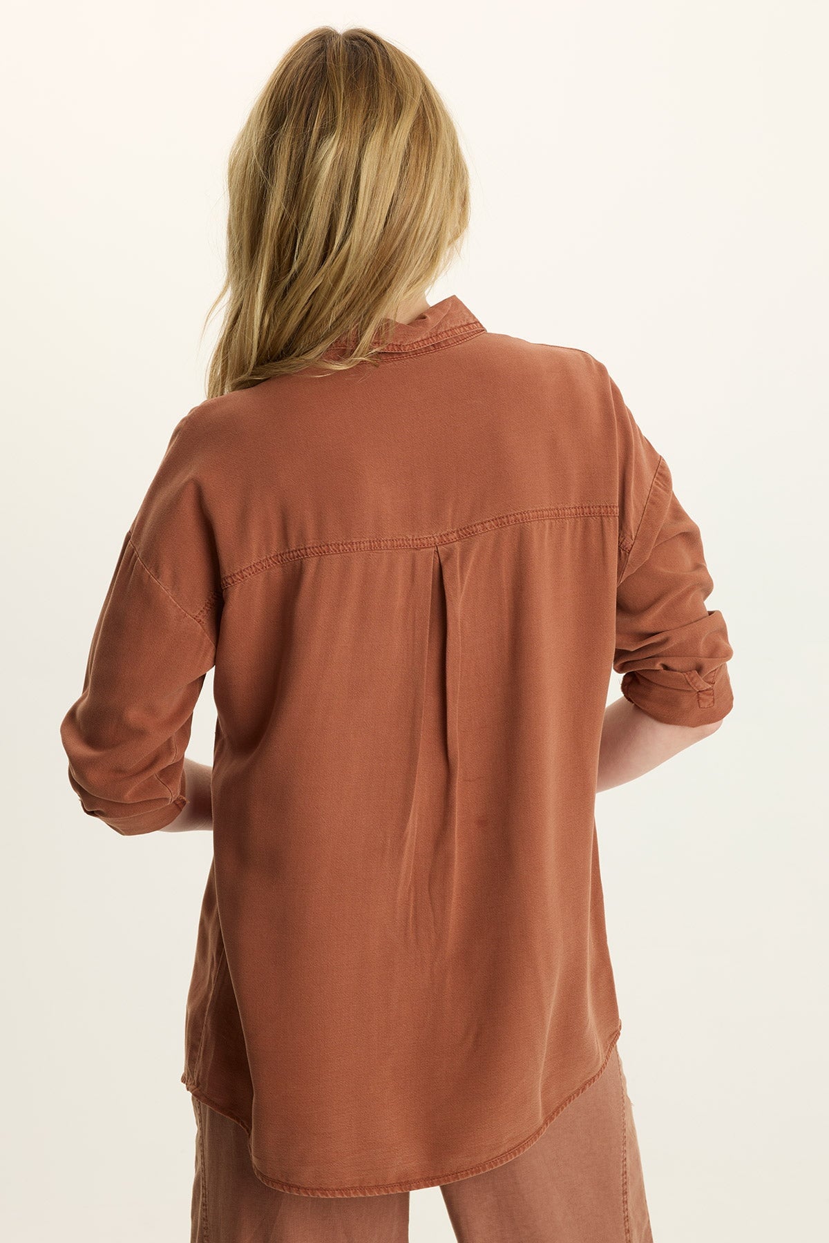 Wearables Dusten Relaxed-Fit Button-Up Artisan Pigment - XCVI