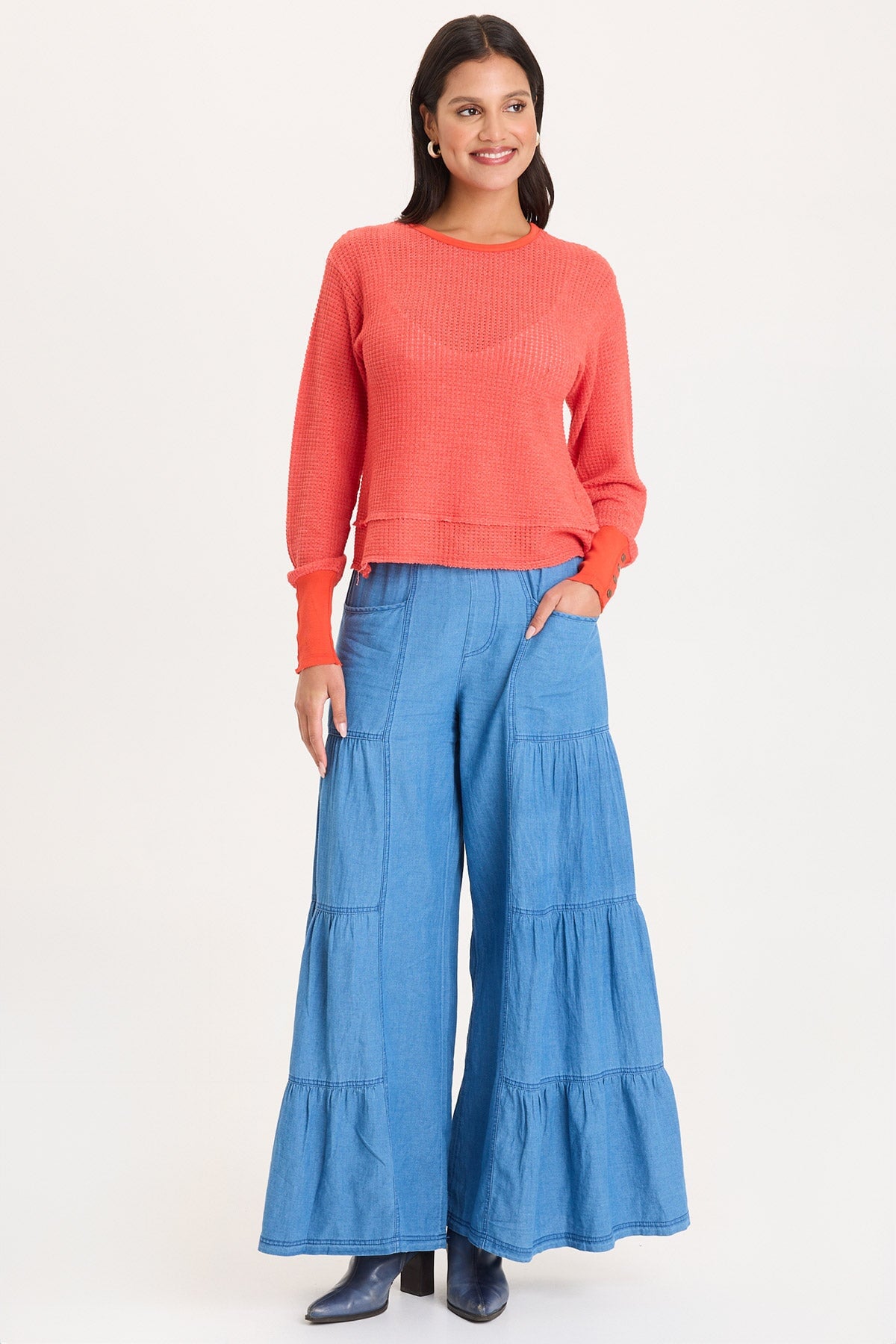 Long Ribbed Buttoned Cuffs Thermal Long Sleeve Kelsoe Crew Neck Whiplash - XCVI