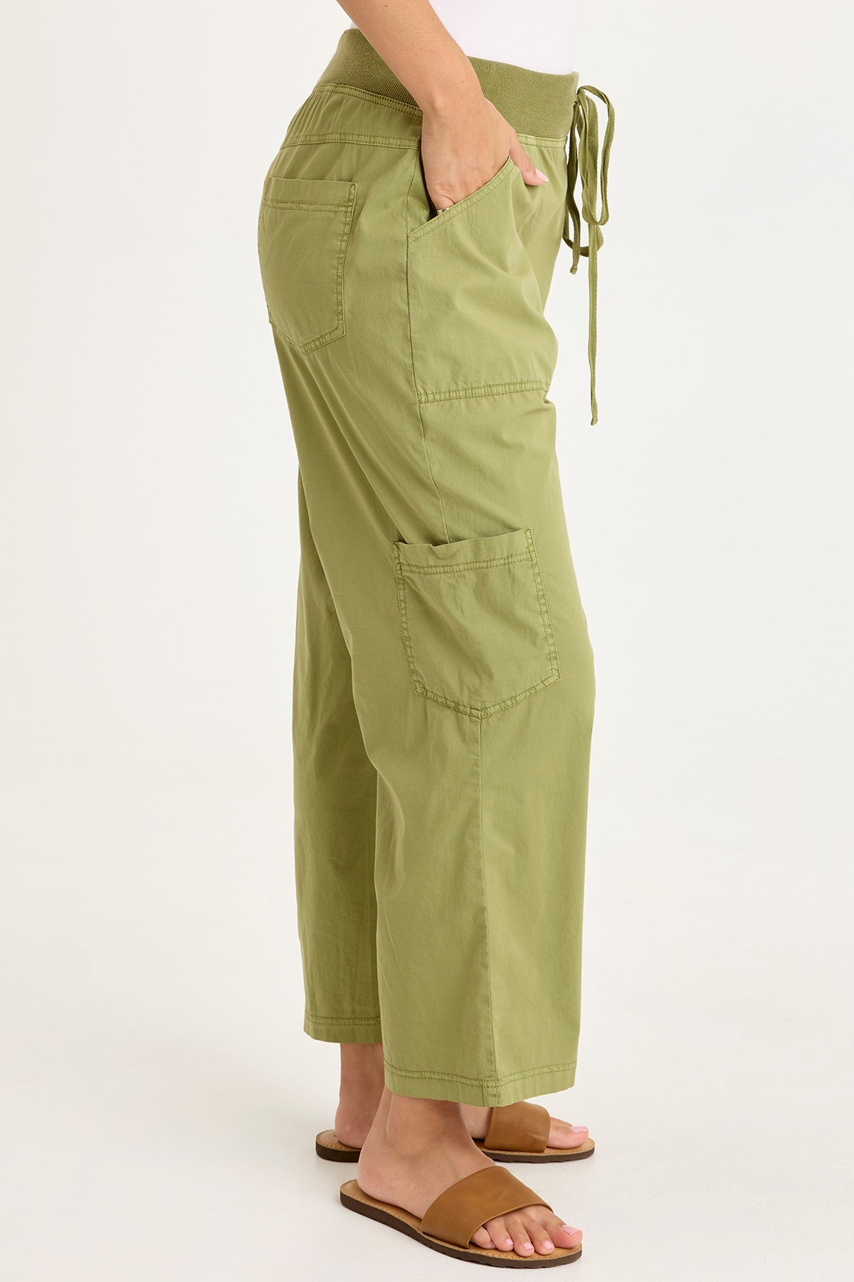 Wearables Leopold Stretch Poplin Darted Knee Cargo Crop Pant Garnish Pigment - XCVI