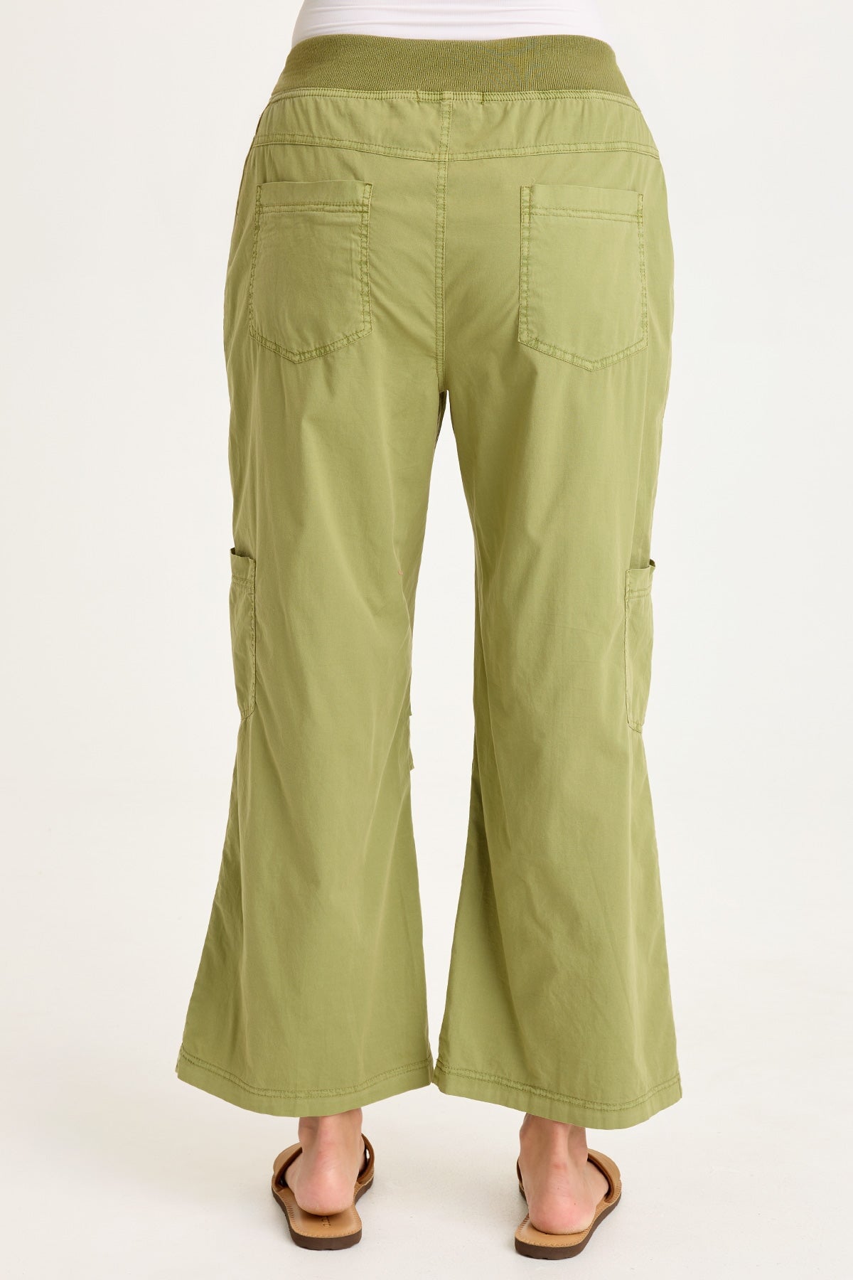 Wearables Leopold Stretch Poplin Darted Knee Cargo Crop Pant Garnish Pigment - XCVI