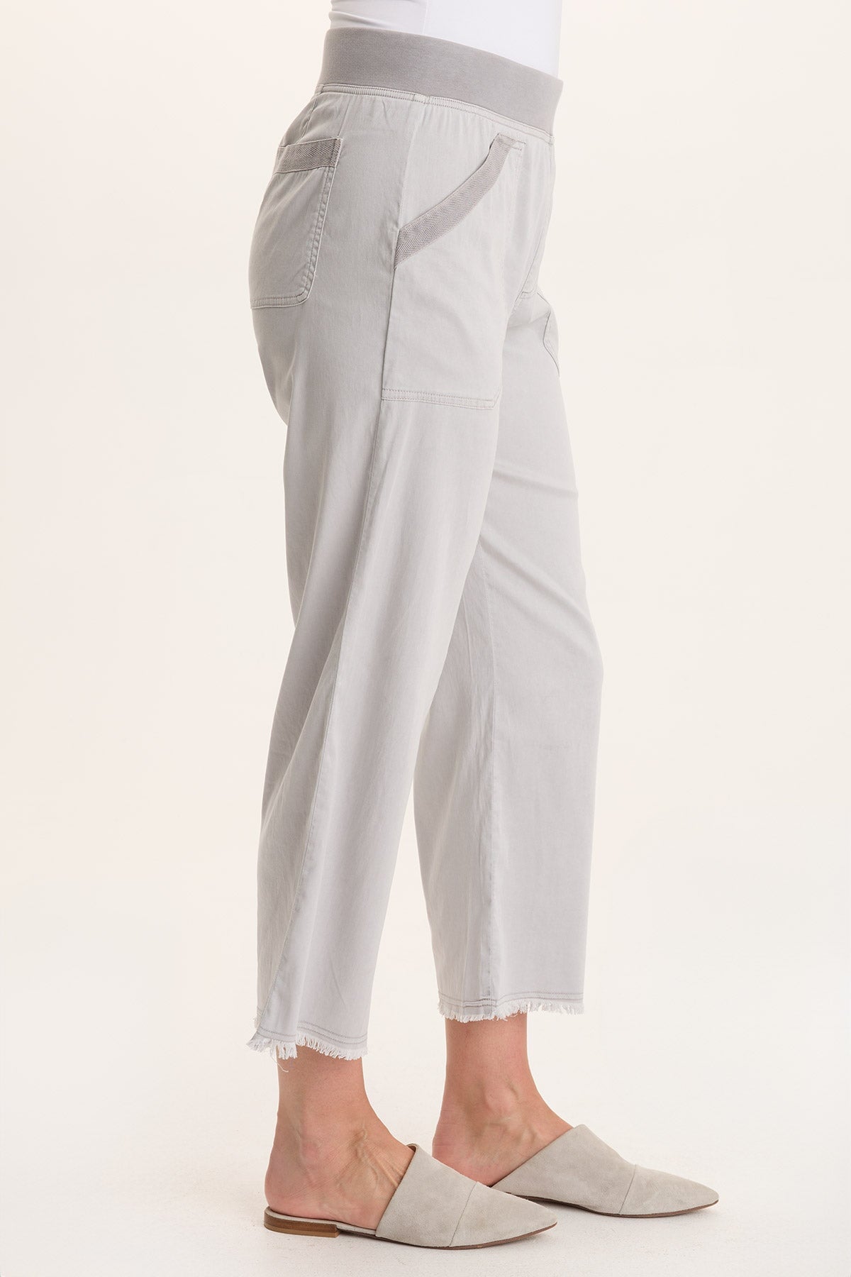 Daga Tencel Pull-On Crop Pant Soft Pebble Pigment - XCVI