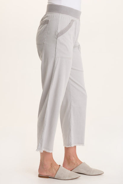 Daga Tencel Pull-On Crop Pant Soft Pebble Pigment - XCVI