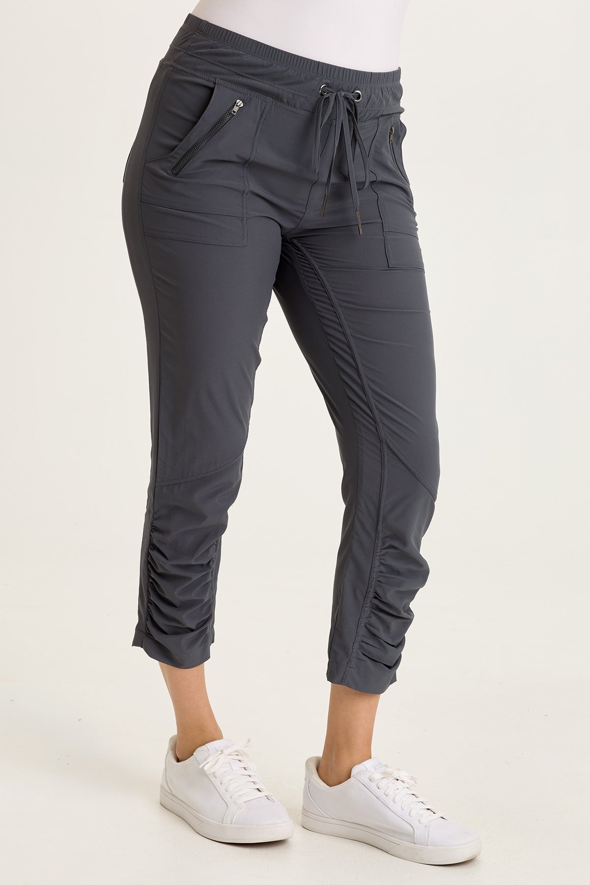 Aksana Legging in Grey Charcoal - XCVI