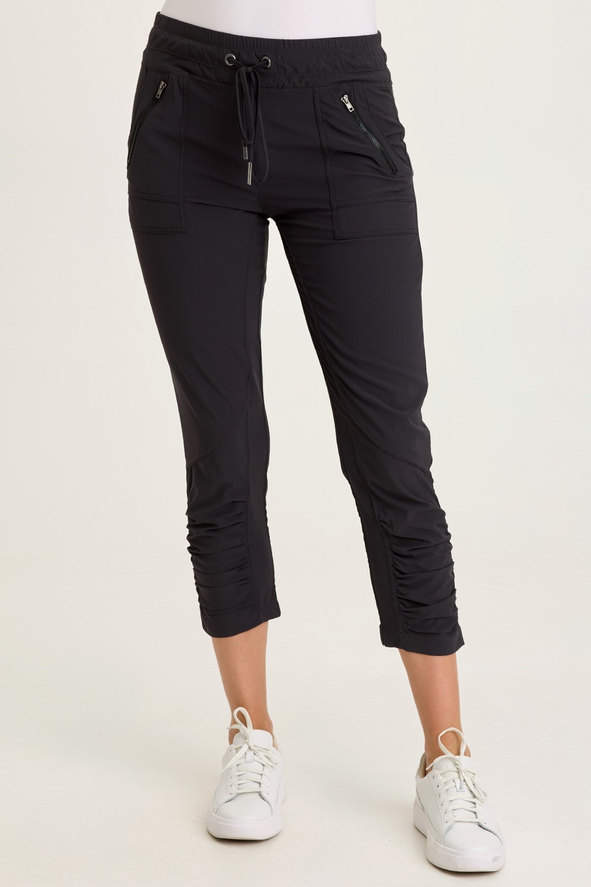 Aksana Legging in Black Black - XCVI