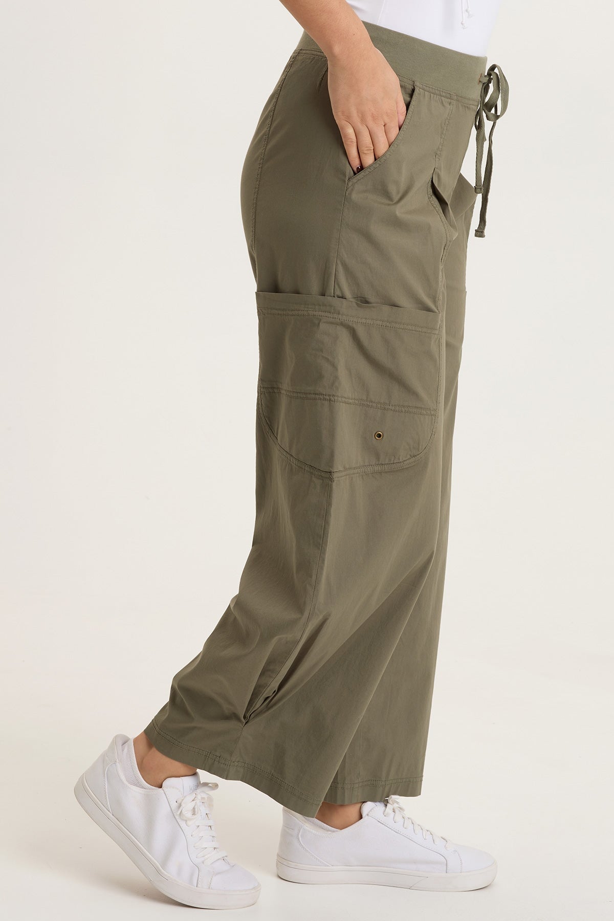Pender Poplin Pull-On Barrel Pant English Moss - XCVI