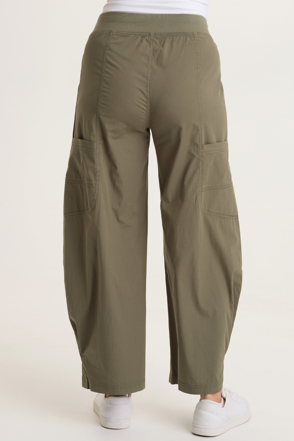 Pender Poplin Pull-On Barrel Pant English Moss - XCVI