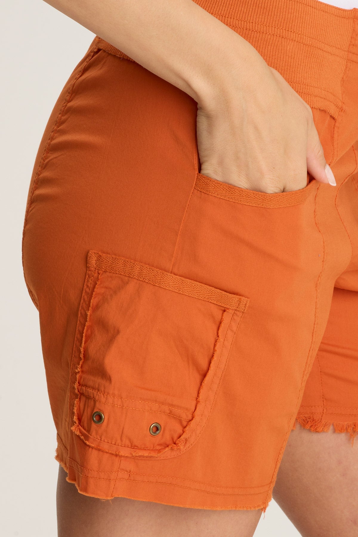 Erna Poplin Multi-Pocket Short Oriole - XCVI