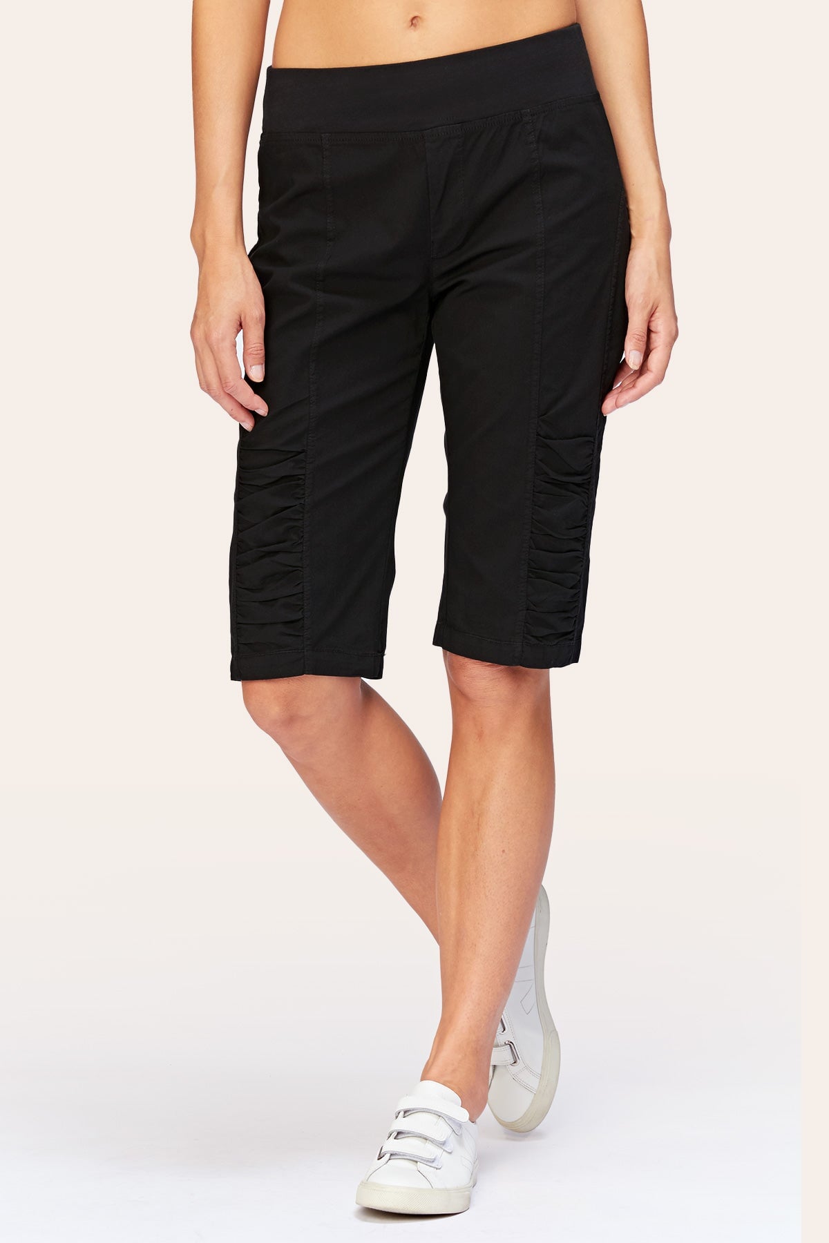 Tatem Bermuda in Black Black - XCVI