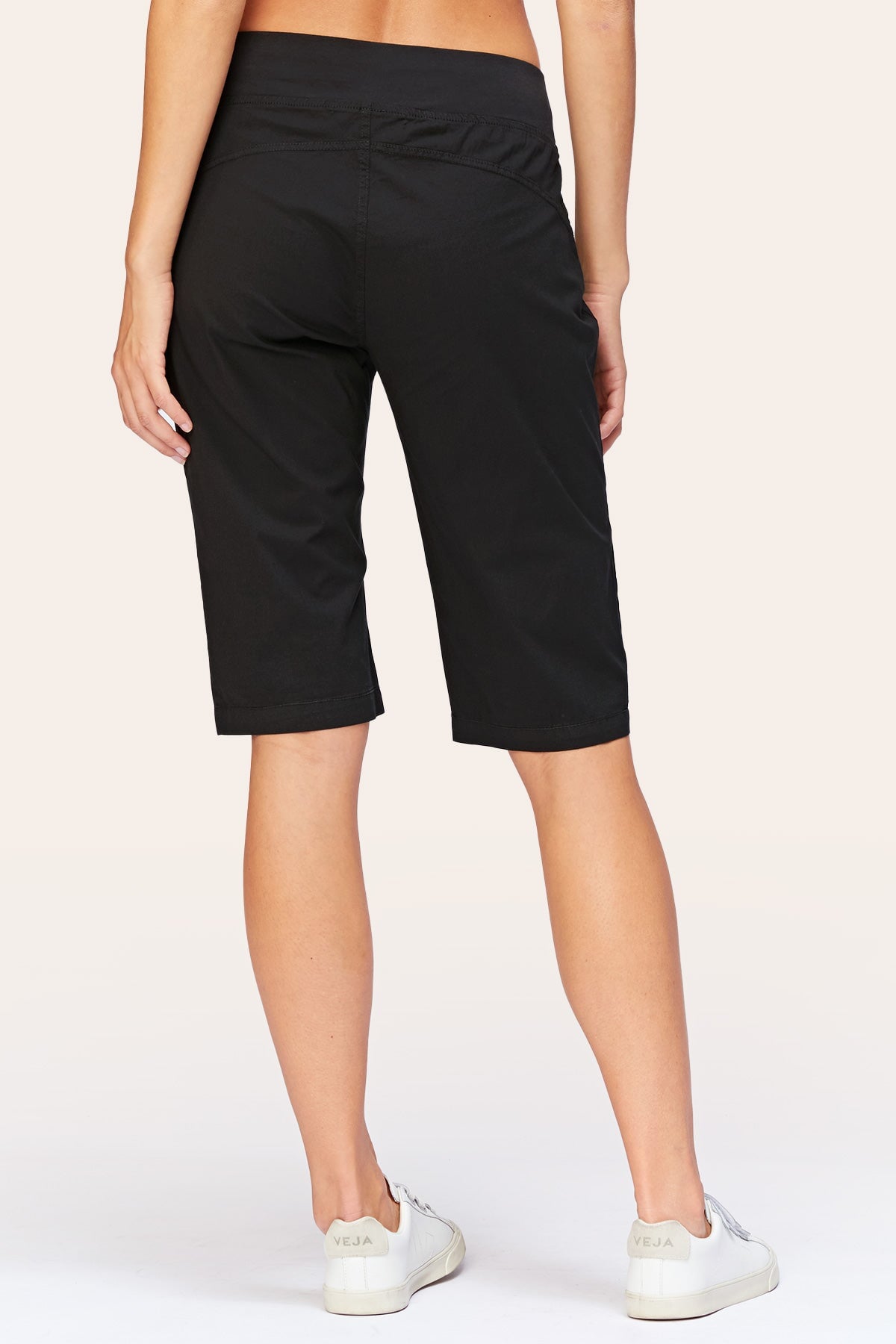 Tatem Bermuda in Black Black - XCVI