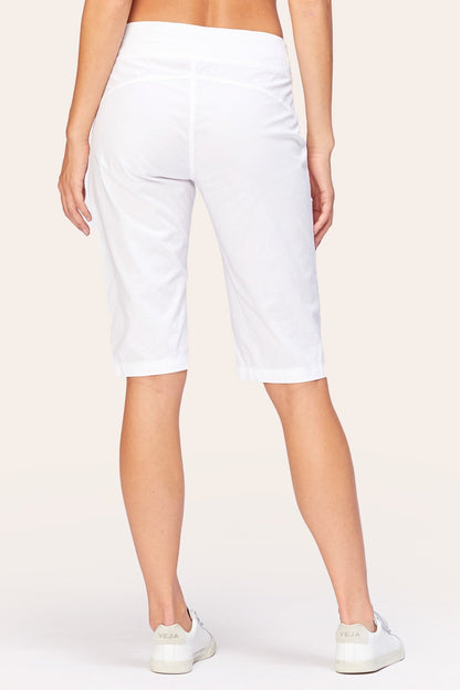 Tatem Bermuda in White White - XCVI