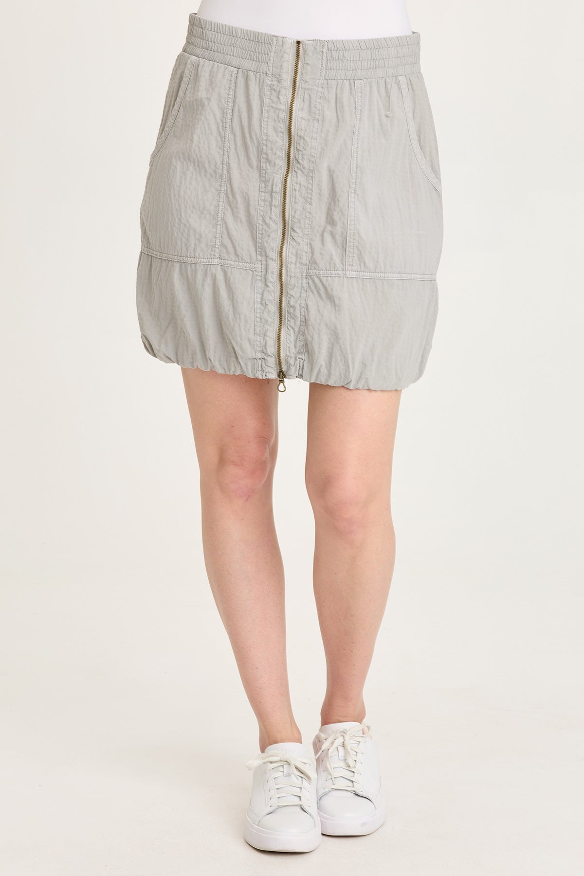 Corwyn Textured Stretch Sporty Zip-Front Bubble Hem Mini Skirt Earl Grey Pigment - XCVI