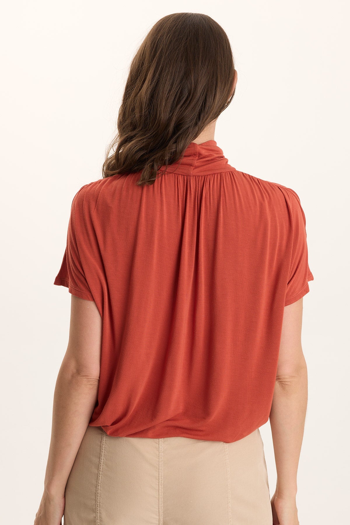 Viggo Soft Jersey Turtleneck Banded Tee Papaver - XCVI