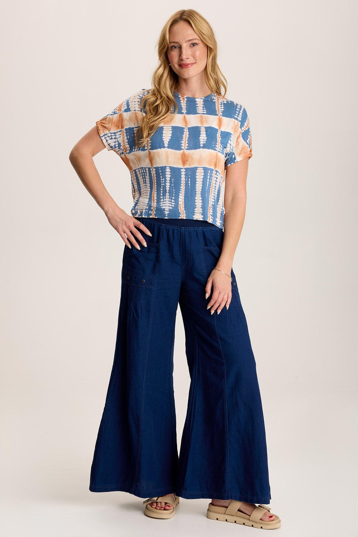 Valensi Soft Jersey Banded Sleeve Tee semi-crop boxy stretch fit with crew neck in Karma Wash Obverse Karma Wash Obverse - XCVI