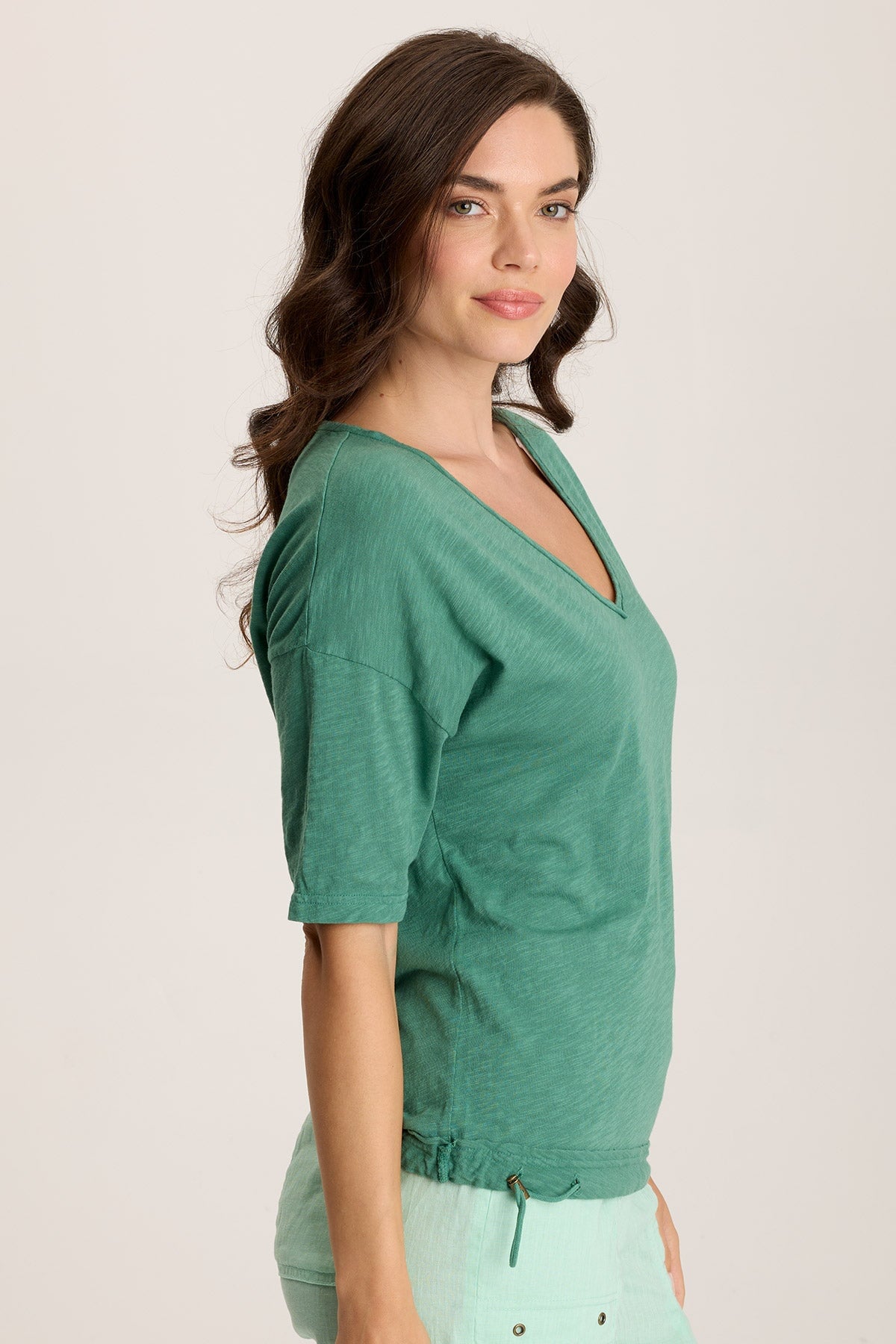 Rajni V-Neck Cinchable Hem Tee Feldspar - XCVI