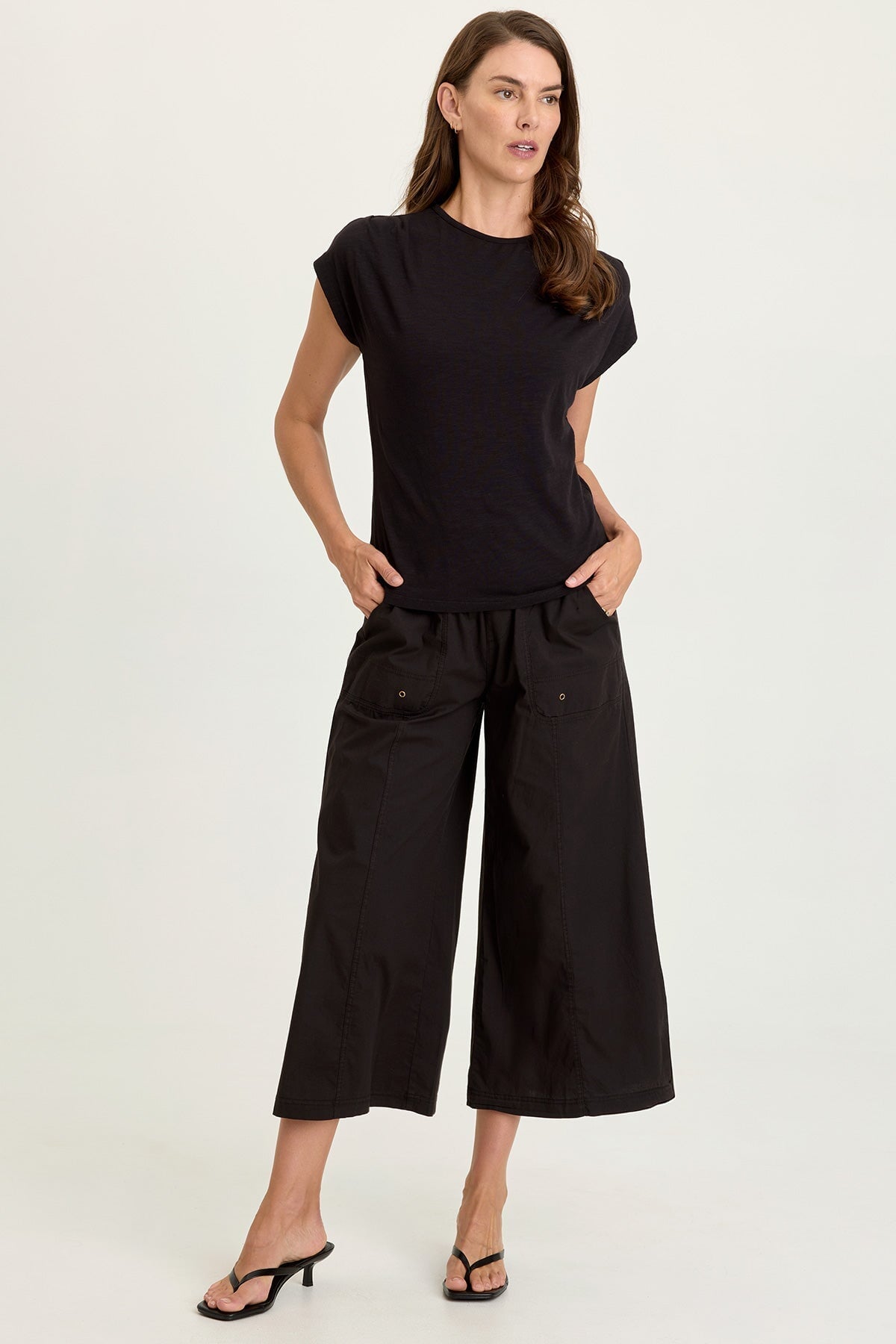 Slub Arwen Top in Black Black - XCVI