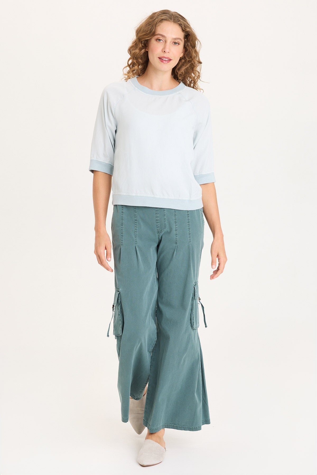 Twill/Rib Elongated Raglan Short Sleeves and Snap-Up Back Linton Top Carefree Pigment - XCVI