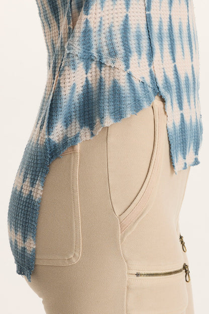 Arnie Thermal Asymmetrical Hem V-Neck Long-Sleeve Top Encaustic Wash Central - XCVI