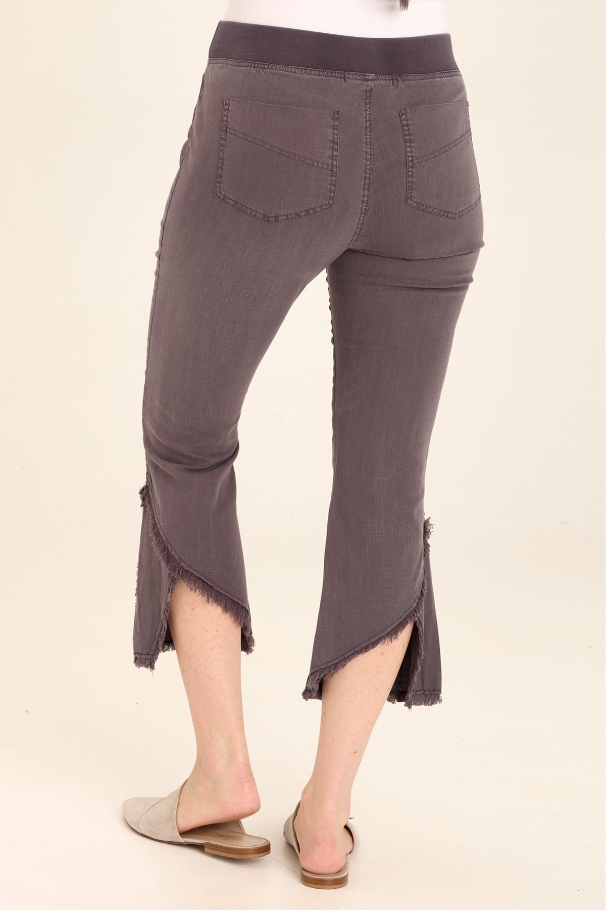 Hakarl Ankle Pant Charcoal - XCVI