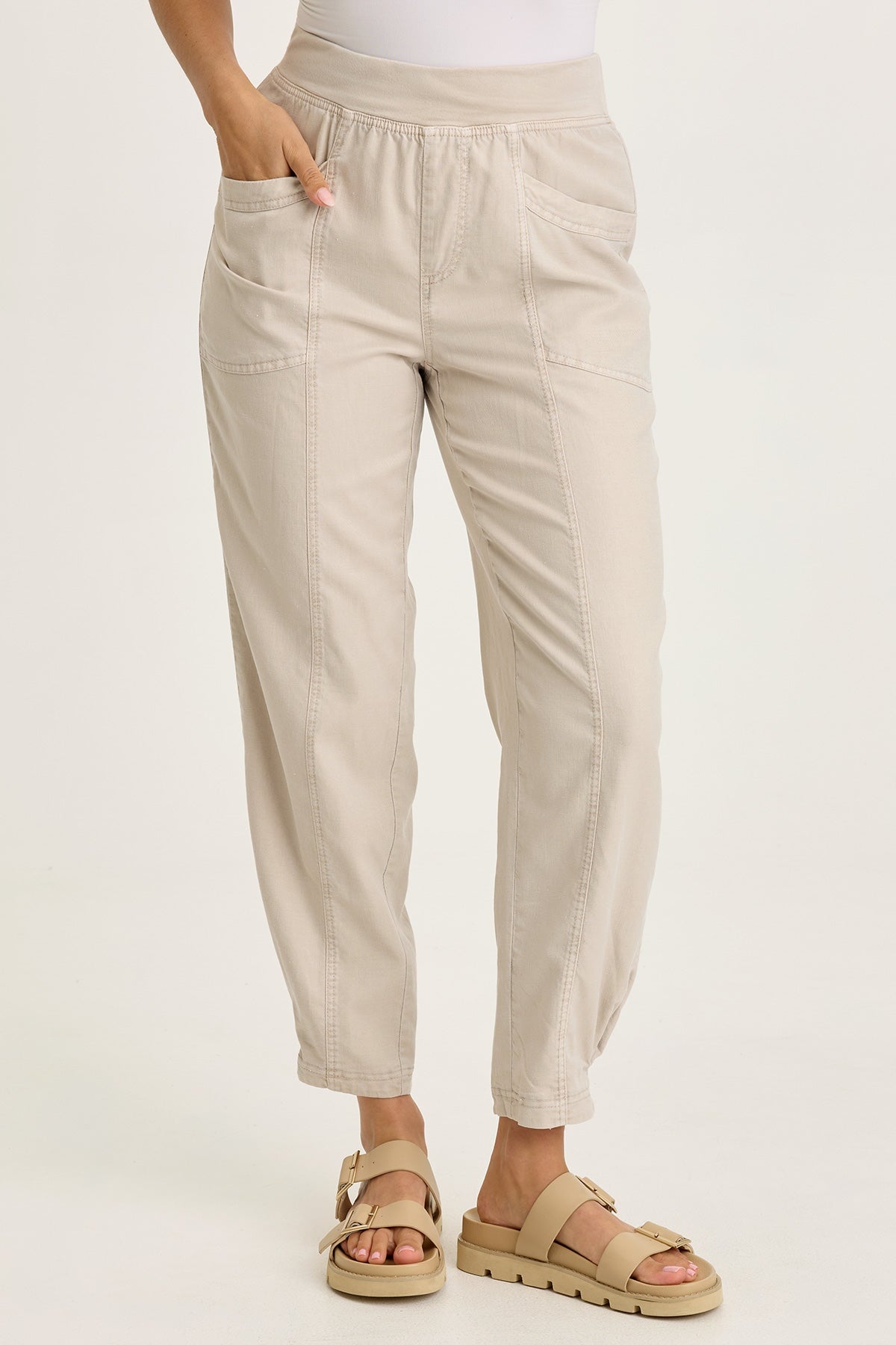 Wearables Beck Twill Barrel-Style Pant Clay Pot Pigment - XCVI