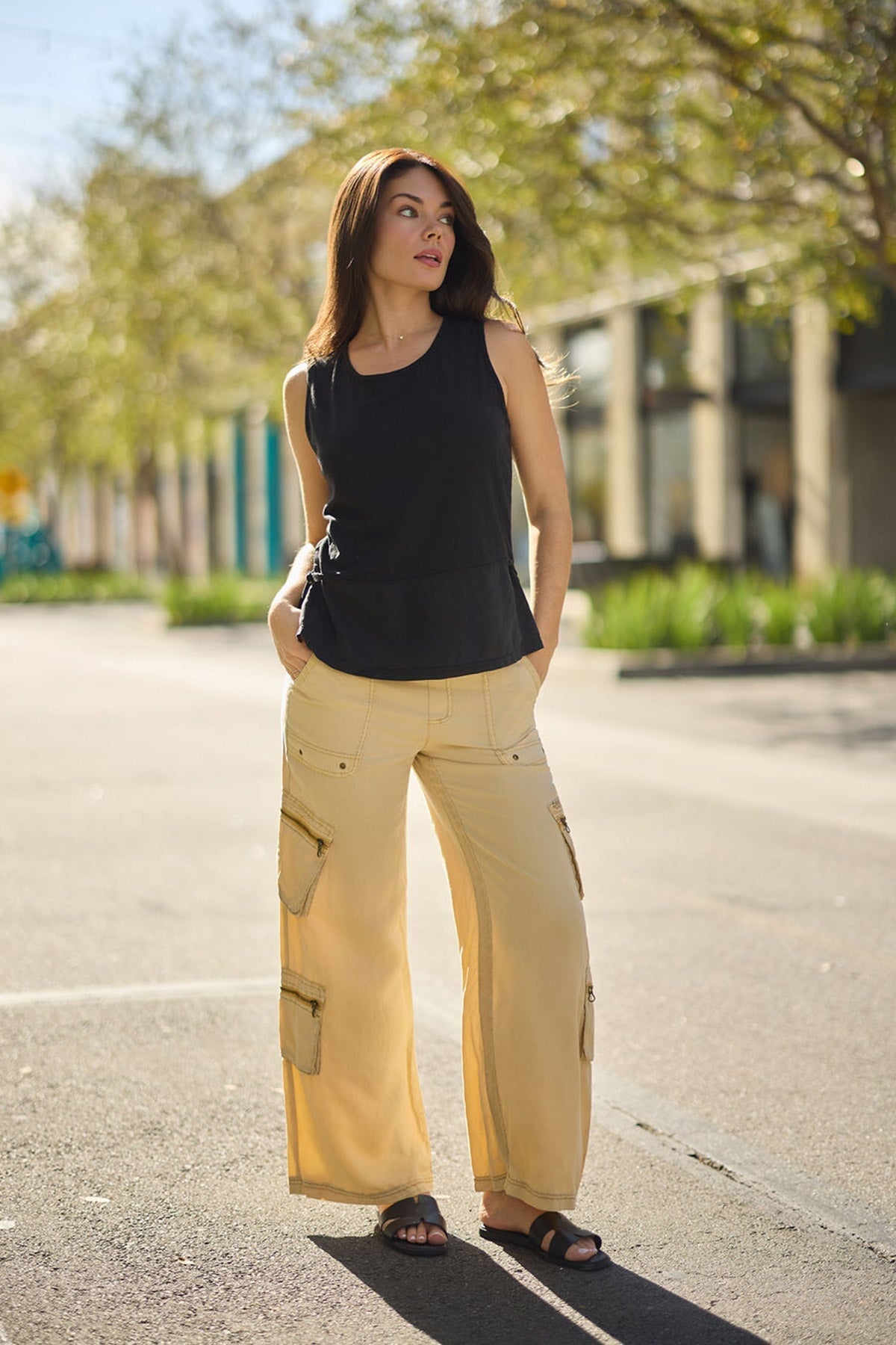 Britte Tencel Twill Multi-Pocket Cargo Pull-On Pant Raffia Pigment - XCVI