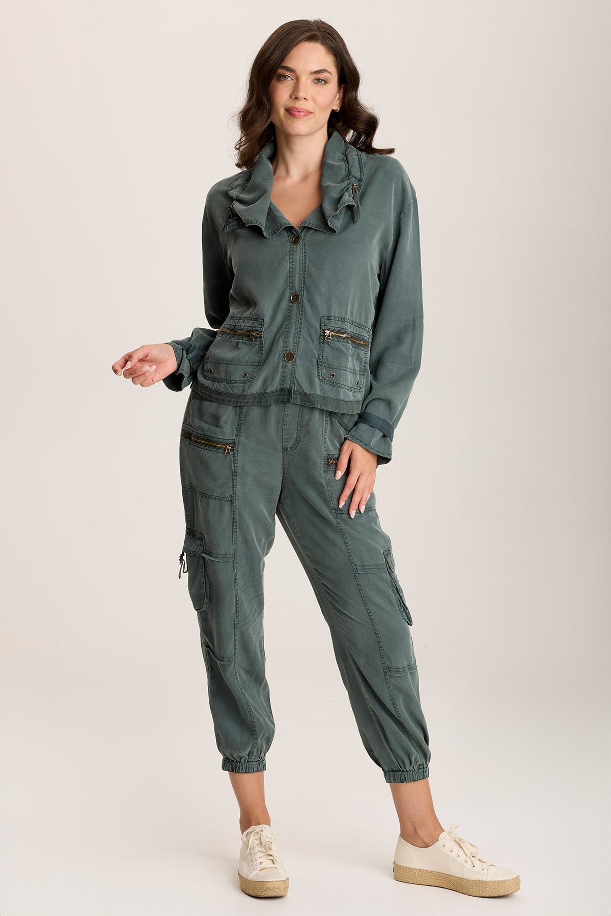 Oziel Utility Twill Jacket – With Flap Pockets & Drawstring Detail Silken Pine Pigment - XCVI