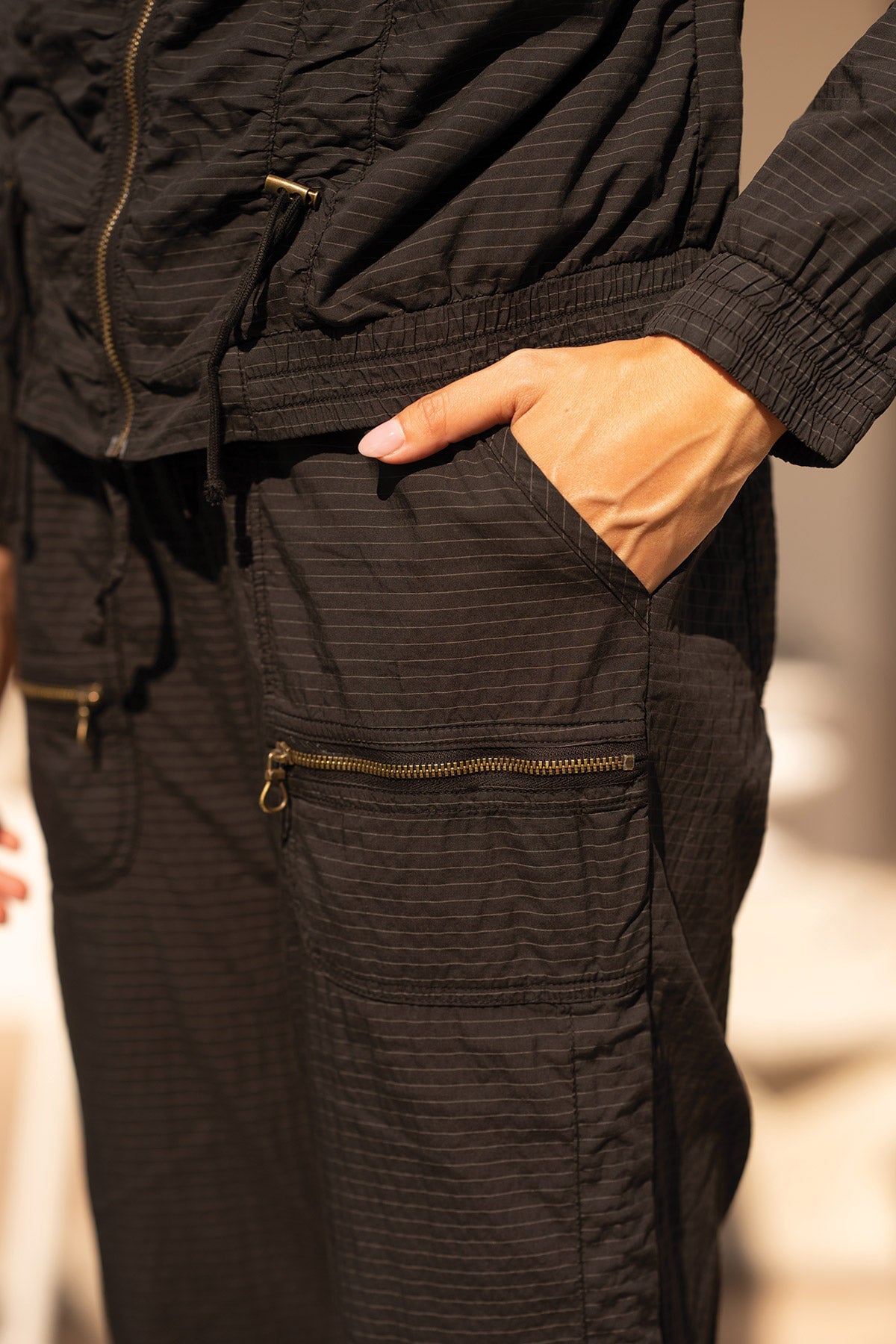 Trotter Textured Side Cinch Pull-On Pant Black - XCVI