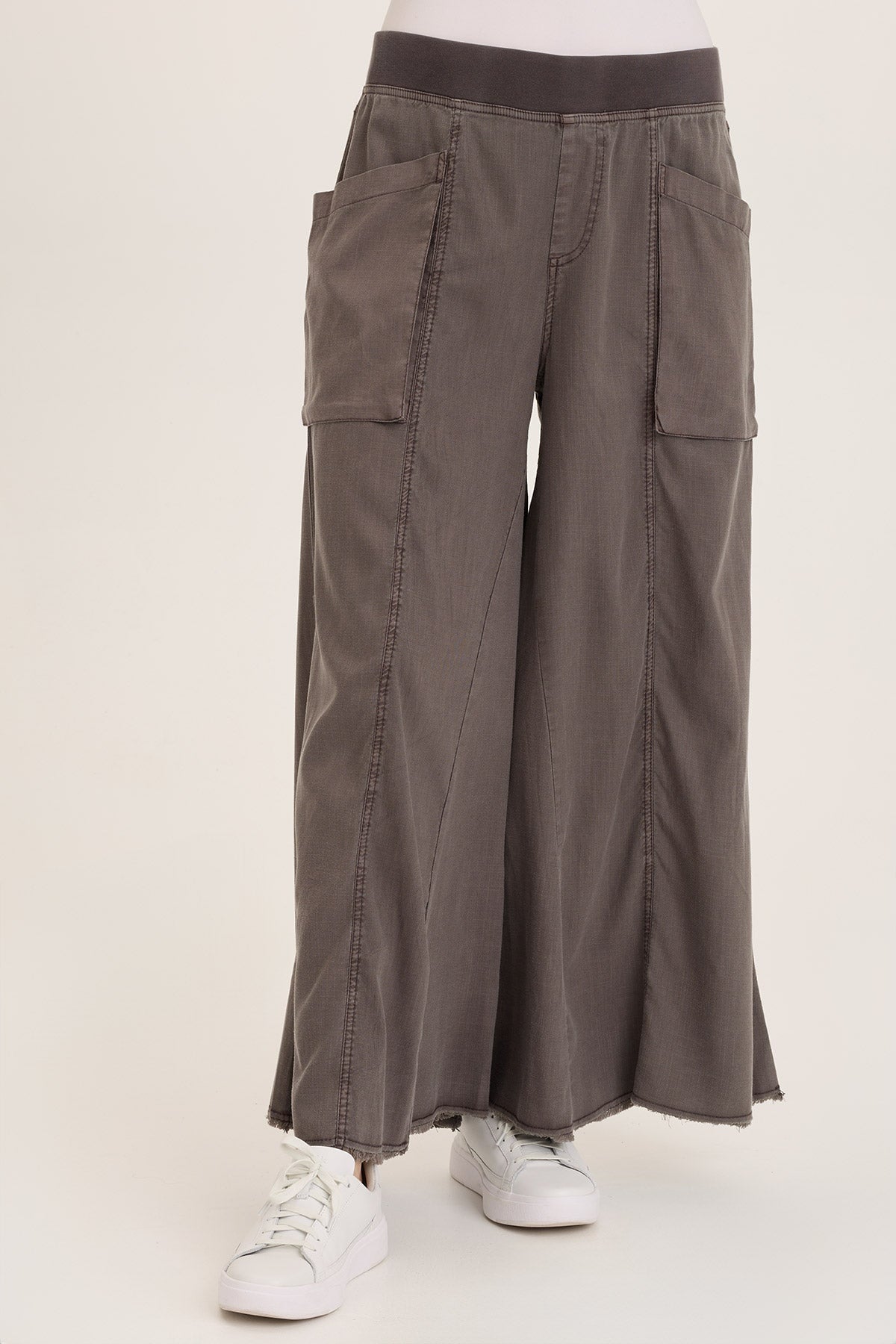 Wearables Desoto Lightweight Twill Ultra-Flare Wide Leg Pant Charcoal - XCVI