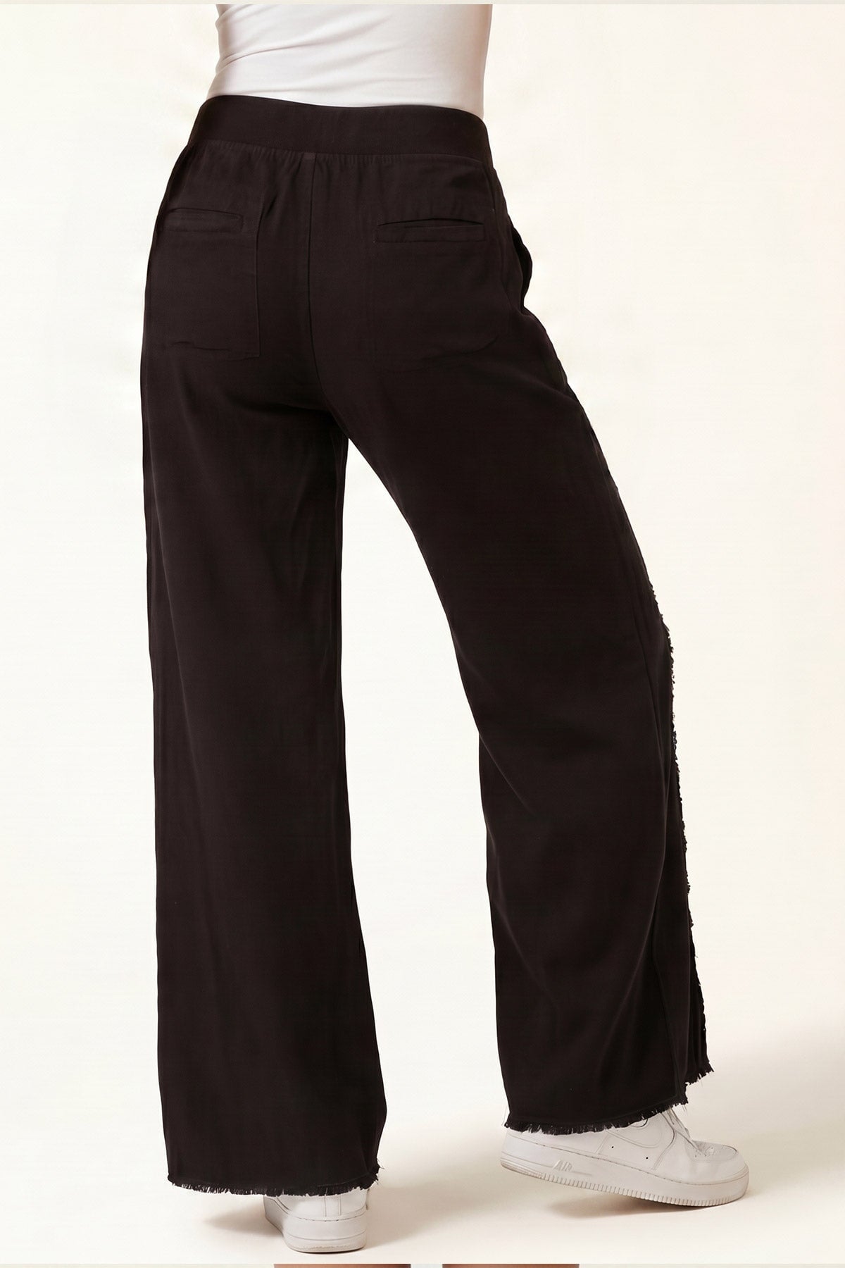 Twill Beach Trouser in Black Black - XCVI
